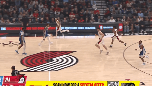 卡马拉的生涯之夜：狂射8记三分&砍下30分，均创生涯新高P1转换进攻卡马拉左侧底