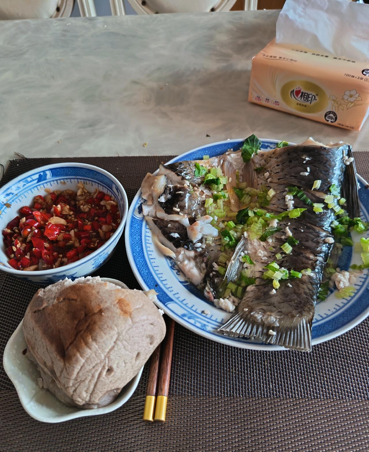 7月5号凌晨5点，又看了一场很精彩的1/8决赛，巴拉圭对法国。

这场球太精彩了