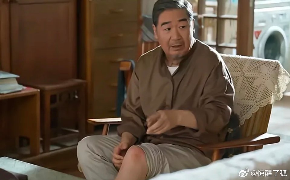 我的后半生看到没彭玉兰还是动了脑子的，当她知道沈卓然喜欢聂教授时，直接穿着连亦怜