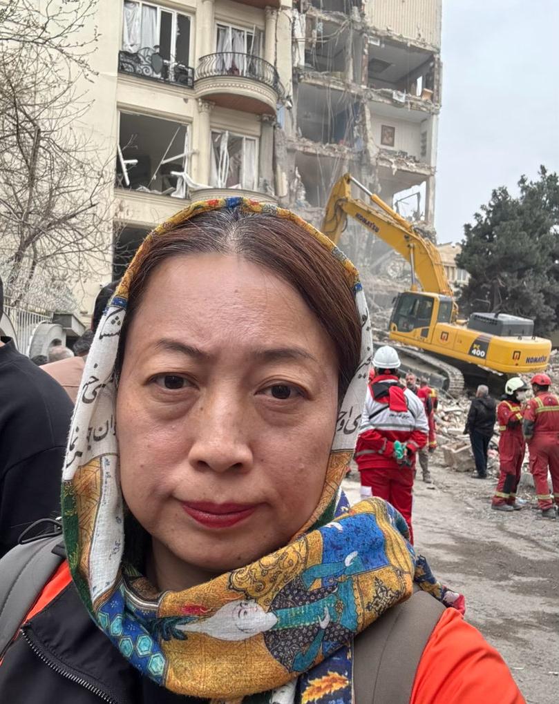 3月23日凌晨，以色列炸弹炸毁了德黑兰首都一个九层高的居民楼，居民楼有一个方向像