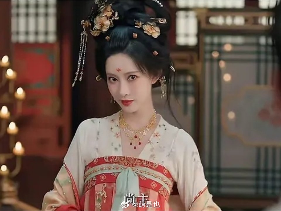 尚公主妆造真的不适合孟子义，本来脸就长，又太瘦，肩窄头大脸更长了 