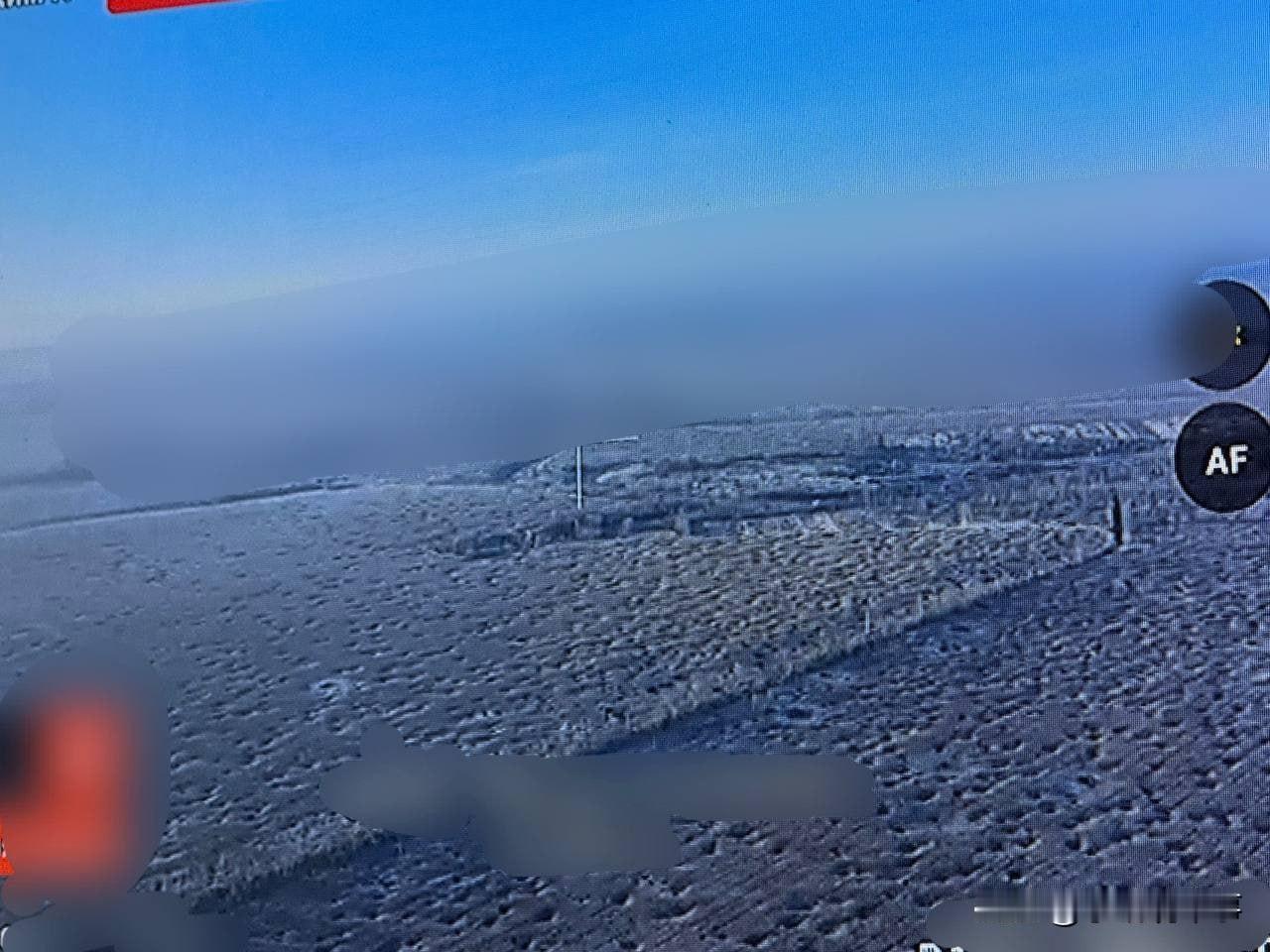 俄乌前线某处的“月球景象”。