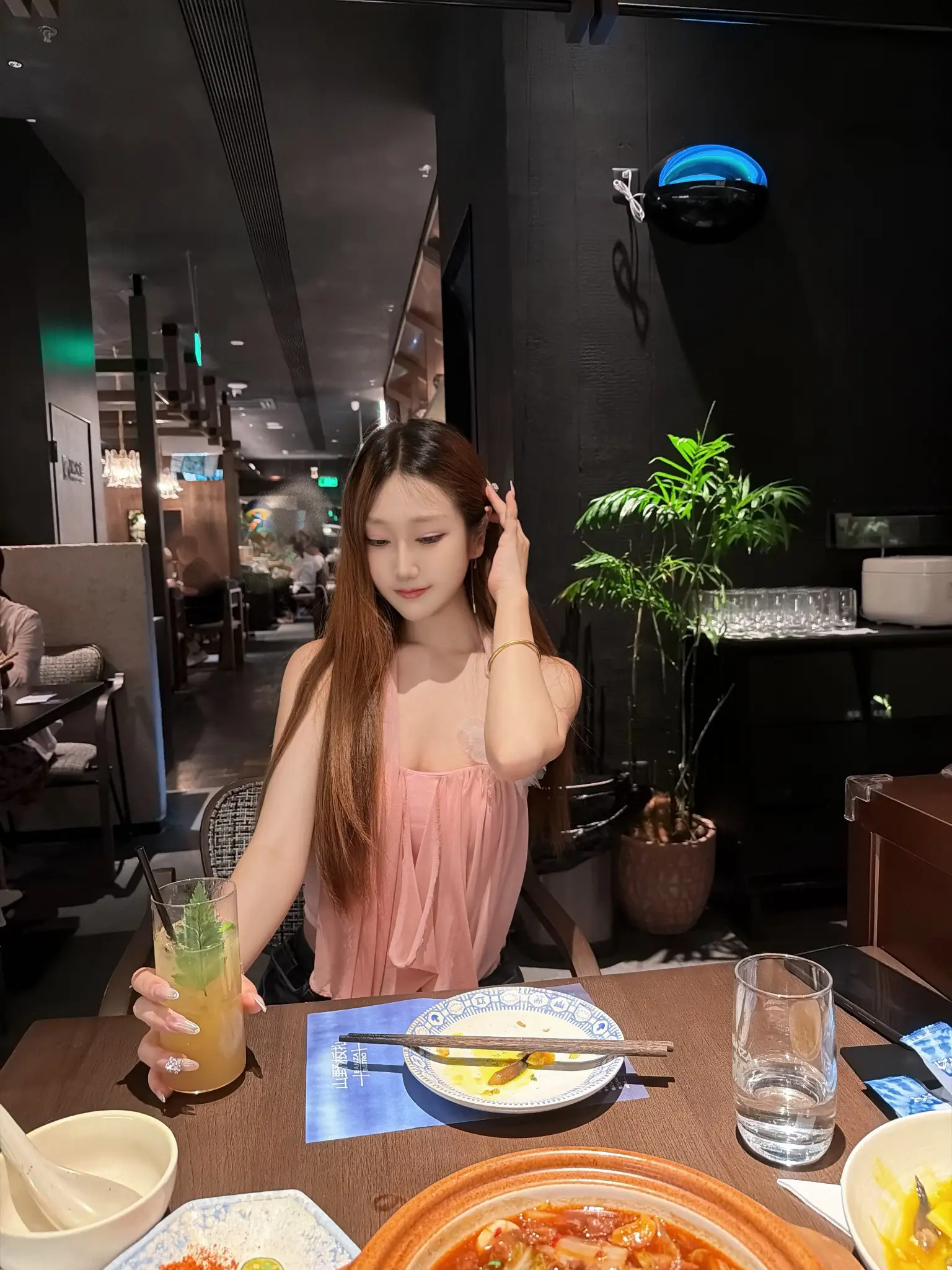 你们谈恋爱都不公开是吧 谈到你男朋友可不要怪我