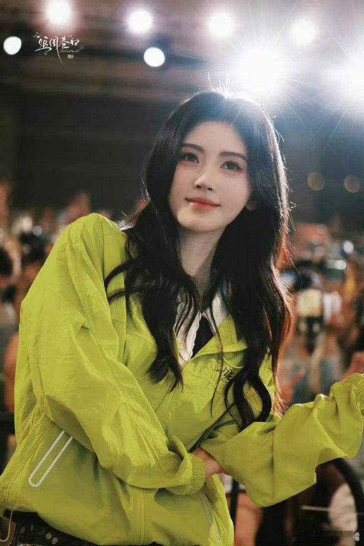 鞠婧祎来战 jjy鞠婧祎阿黛 我喜欢的 本身就是一个很好的人.