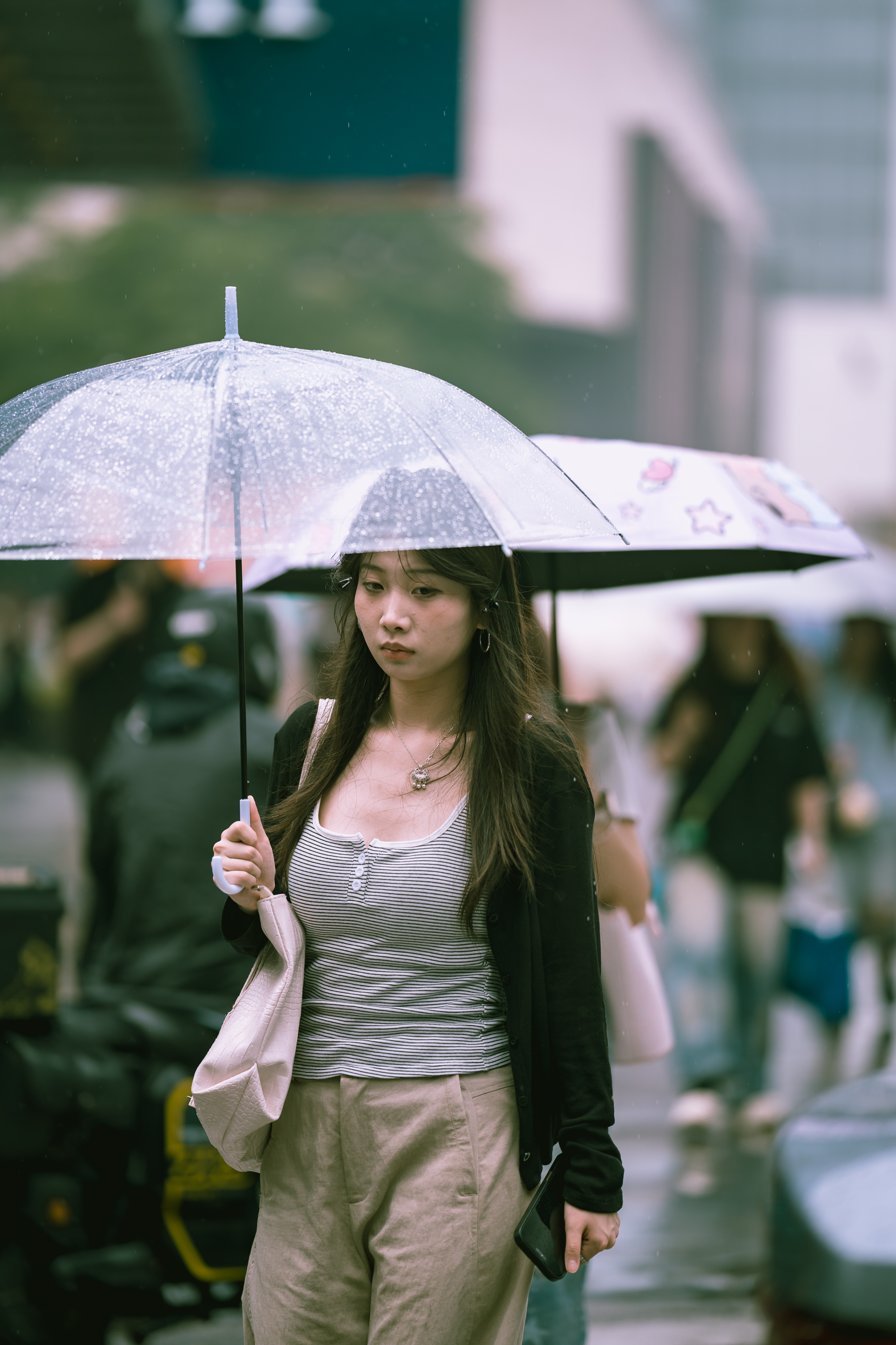 一把白色小伞 