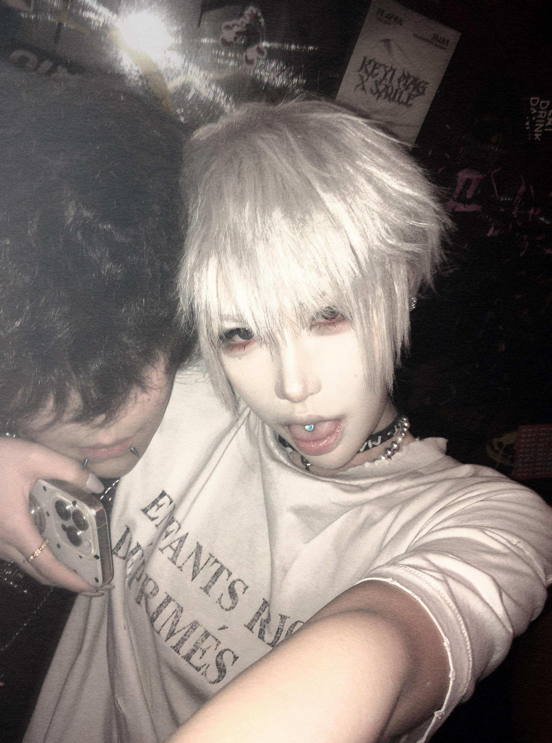 在骂我吗 听不懂 感觉像在撒娇