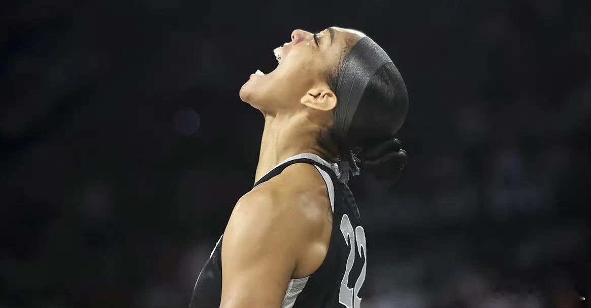 【WNBA25大球星之阿贾-威尔逊：缔造历史的“大魔王”】1996年8月8日，威