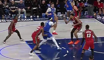 弗拉格赛后表示浓眉能回到场上，对球队来说真是太好了 安东尼戴维斯