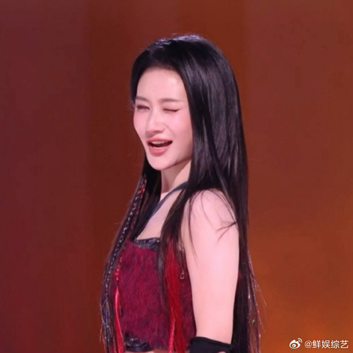 何宣林的wink是专属李兰迪的 镜头前毫不掩饰的偏爱，这个wink是独属于李兰迪