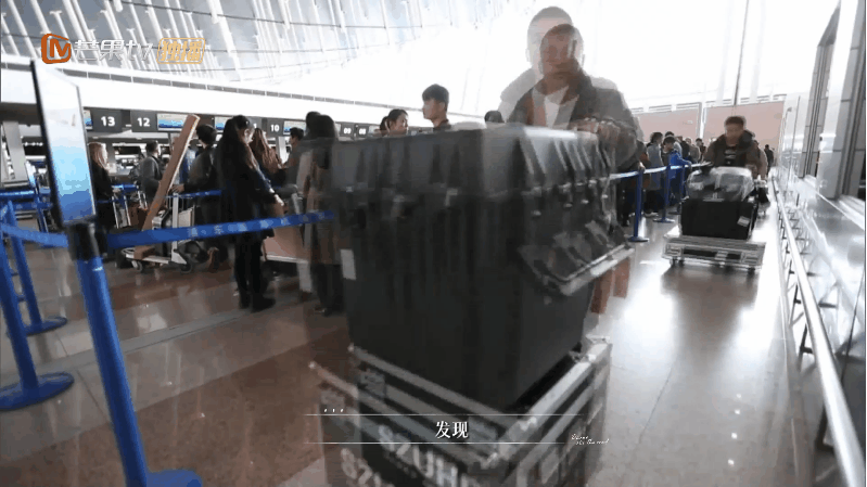花少幕后24小时轮班 花少幕后工作人员真的很辛苦啊，24小时轮班，只要跟镜头讲话