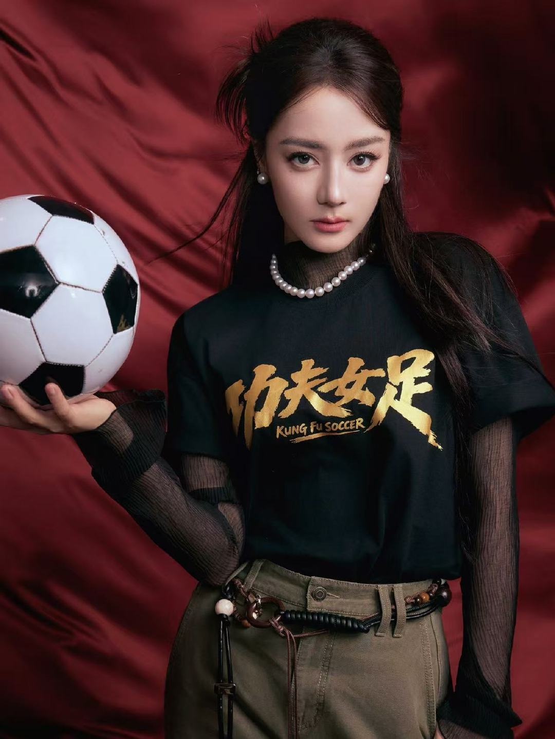 陈凌聿拍的迪丽热巴迪丽热巴脚下有力度心中有热血 来看钰珑！ 