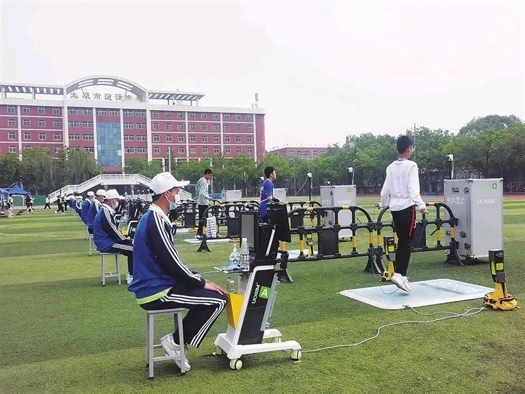 最近一地通报，某市在组织高中阶段学校招生考试过程中，发现并处置一起体育考试违规事