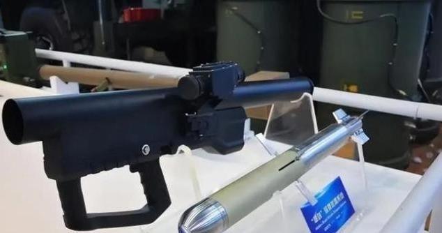 美军最恐惧的噩梦来了！中国“袖箭”导弹震惊全球，3万元一发重量不足4公斤，仅有黄