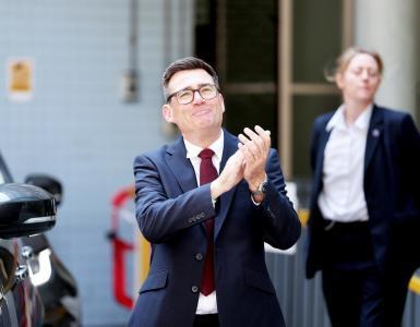上任首客定为泽连斯基！英国换首相，援乌政策不改弦更张。
 
据环球网援引《卫报》