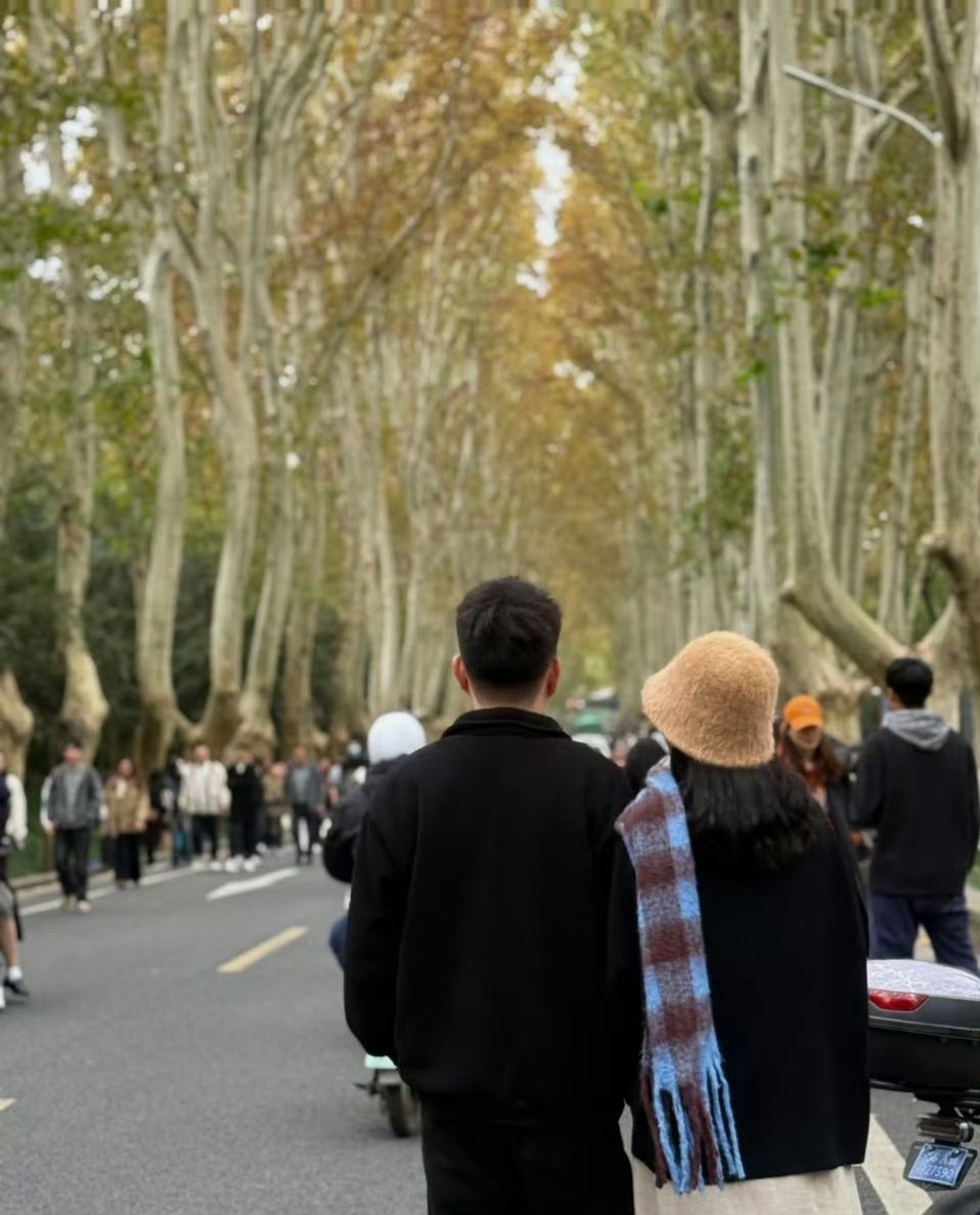 我的浪漫瞬间分享日常，细水长流的爱恋爱中的美好，往往藏在那些看似平凡的日常里。一