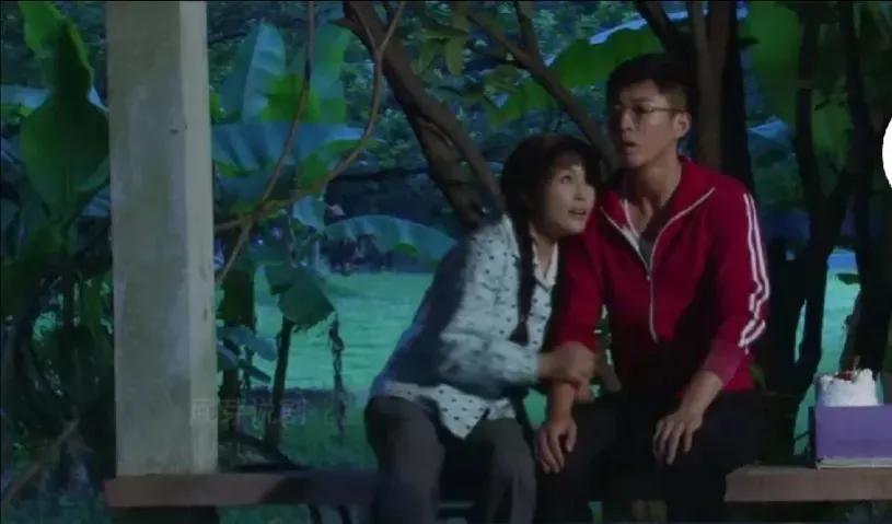 丫头教，看看男孩都呆滞成啥样了
果然都喜欢嫩的呀