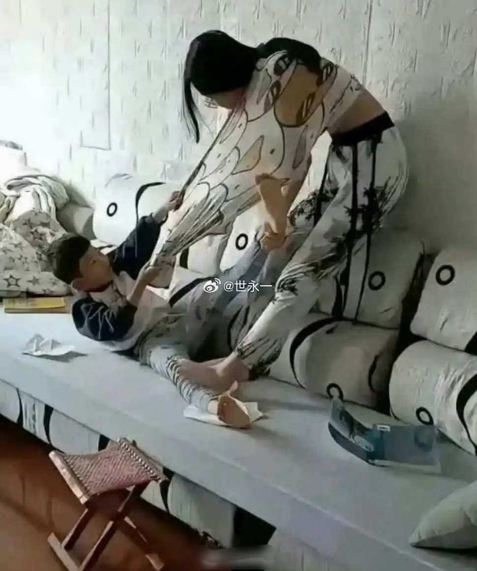 姐弟俩天天打架，什么时候才能不打啊！ ​​​