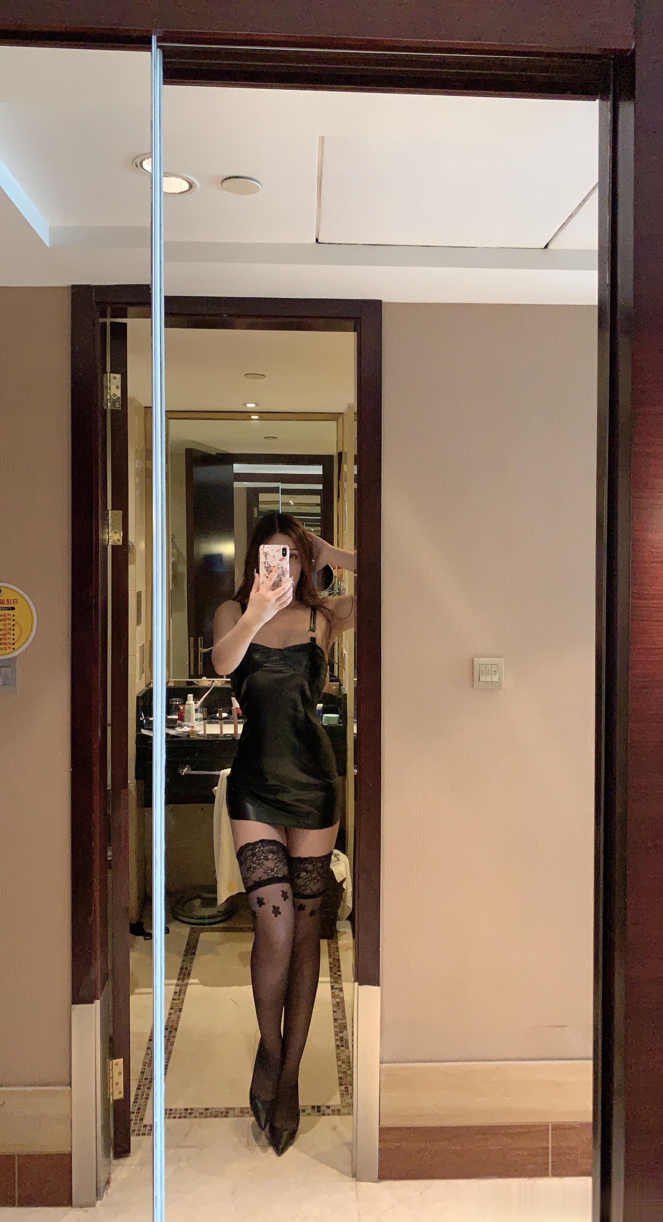 美在于发现，在于邂逅，是机缘。#养眼美图##模特##车模##模特##宅男女神# 
