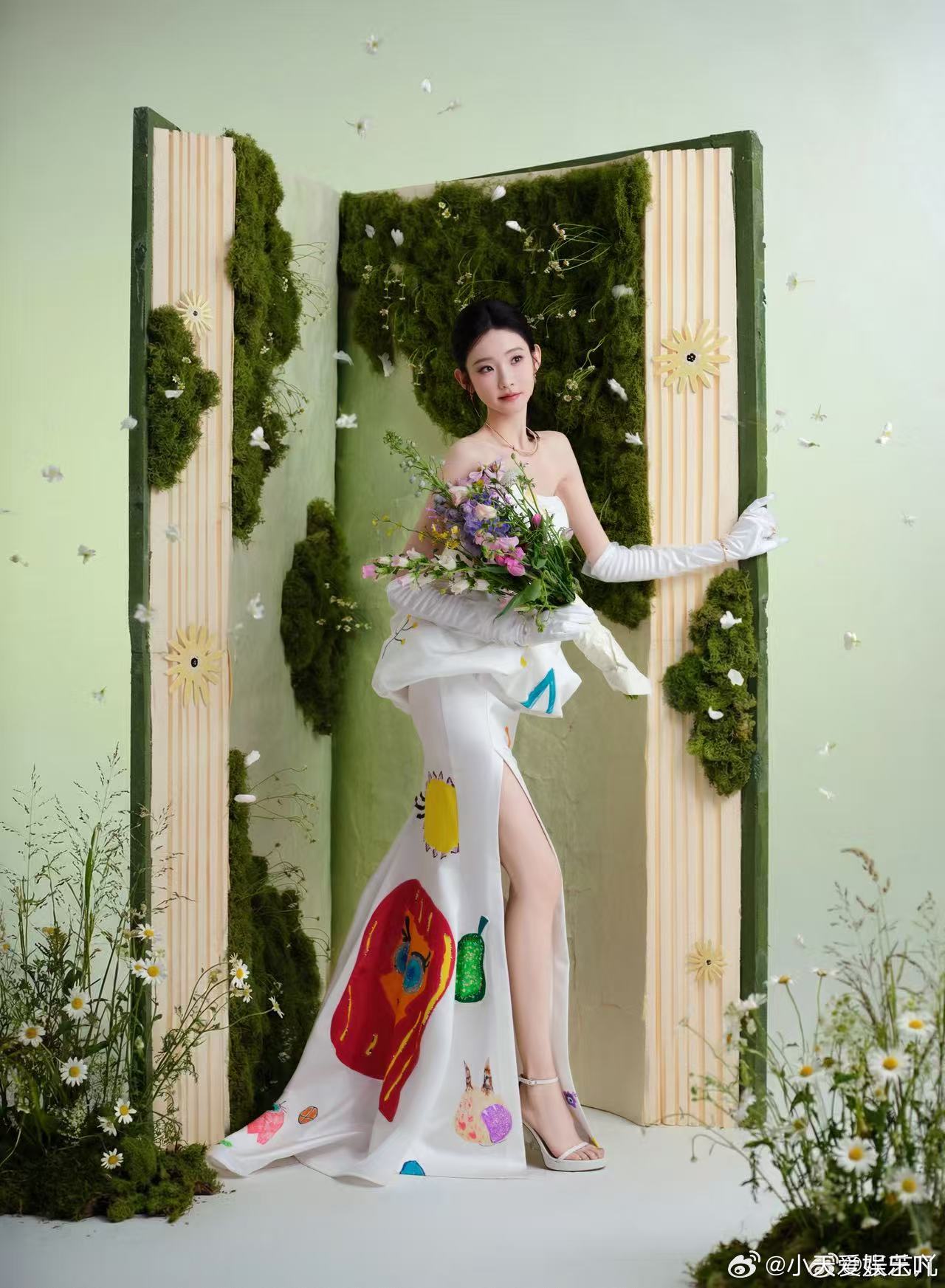 张艺凡尊重6岁小画家的著作权 尊重不分年龄创意不分大小，张艺凡完美诠释素养与温柔