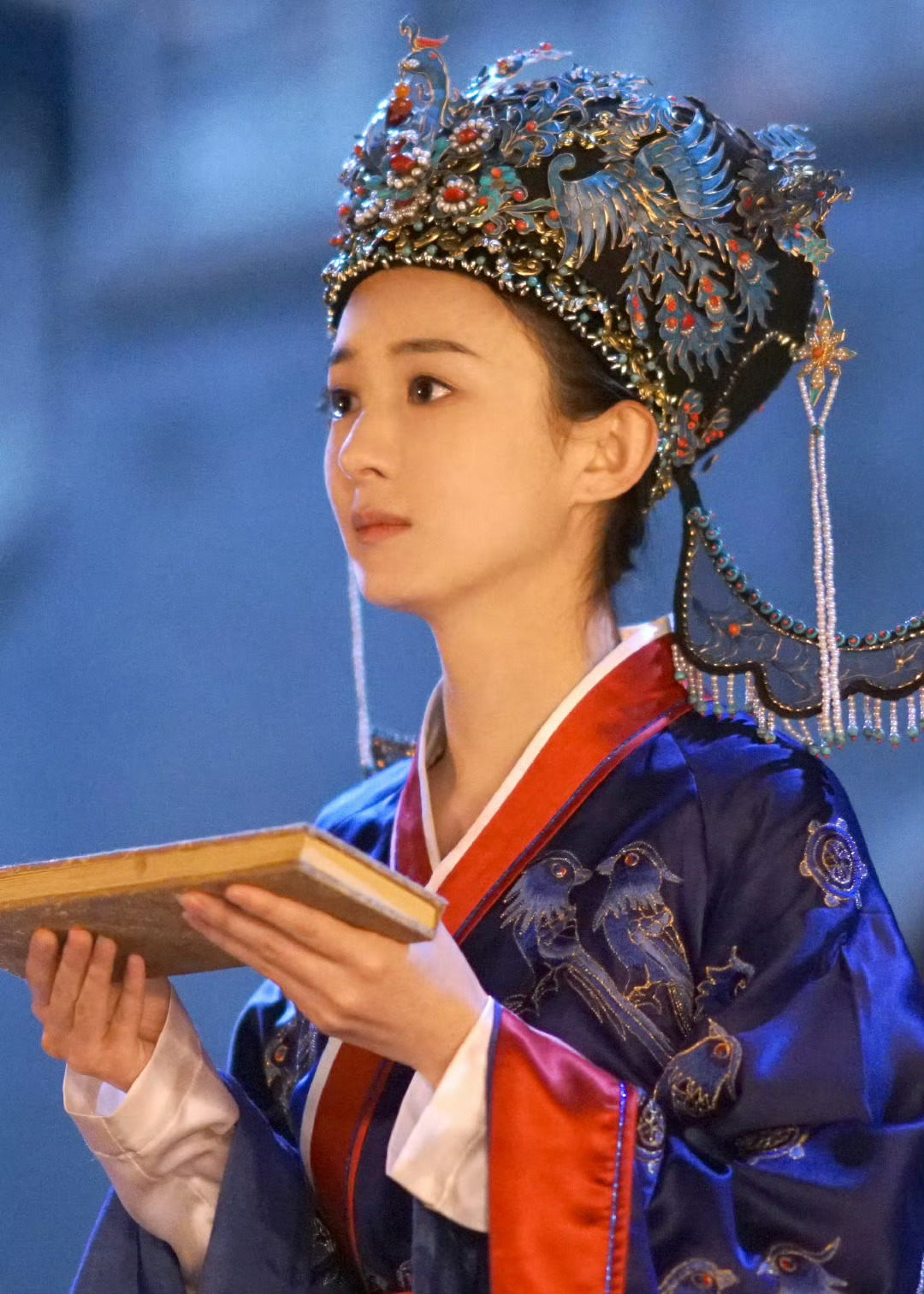 赵丽颖 zly赵丽颖郝秀萍 zly赵丽颖黄和娘 “生活就该有阳光，有鲜花，还有温