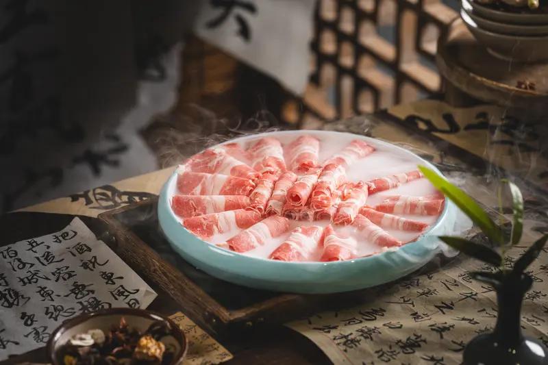 新年从一顿美食开始 新年从一顿美食开始，这话太对了！就说我家，每年新年第一餐必是