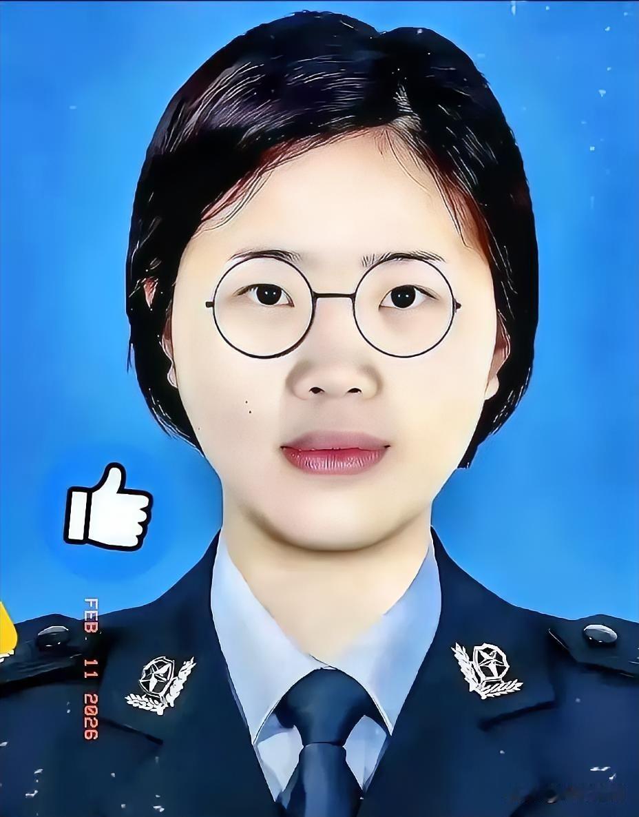 四川沐川95后女警罗慧琳，身为派出所副所长，遇到持刀行凶的歹徒，她没有半分退缩，