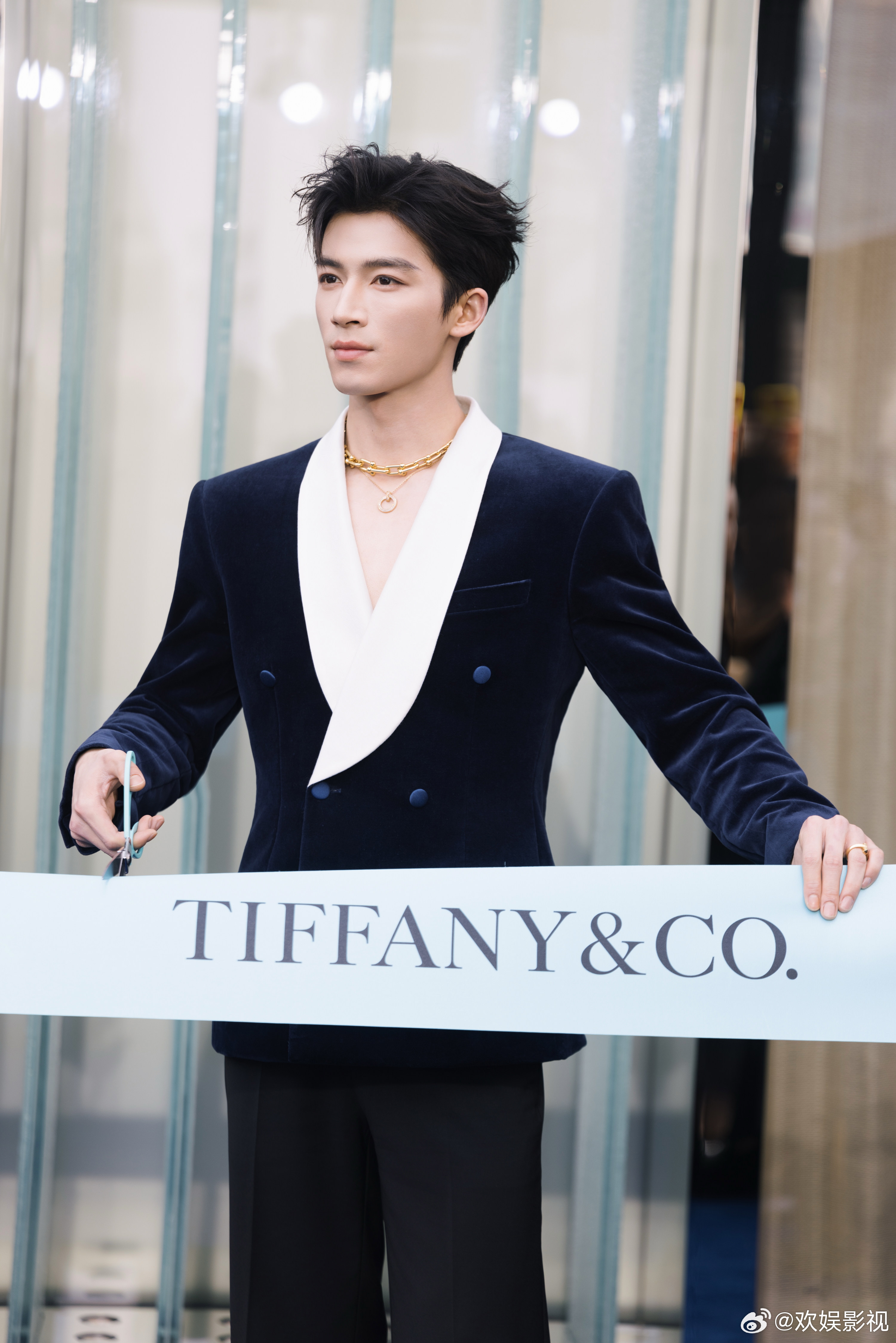 珠韵相伴，步履生辉。欢娱影视演员今日以蒂芙尼品牌大使身份出席Tiffany三里屯