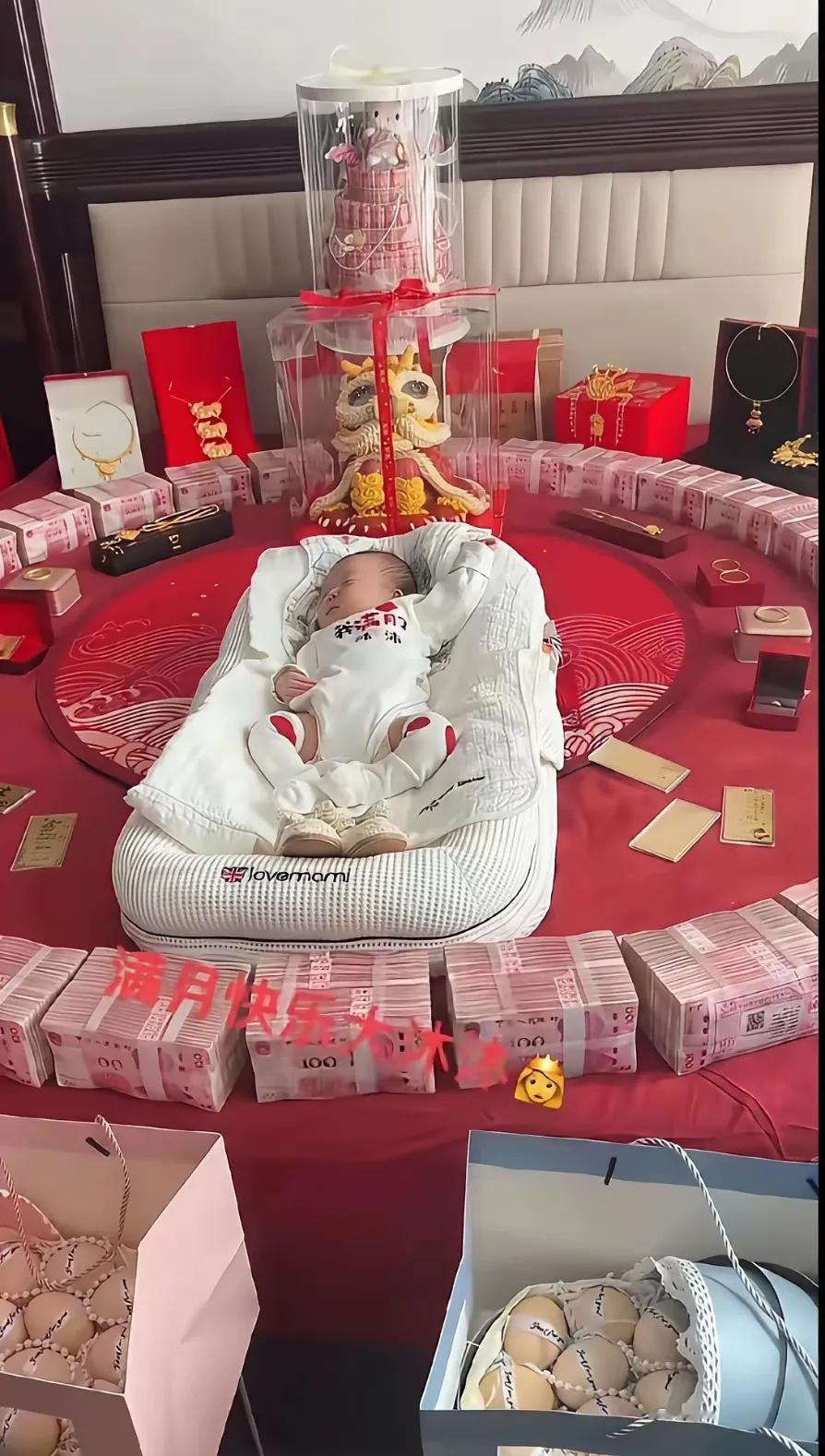 这小子一出生就超过了90%的人一辈子。