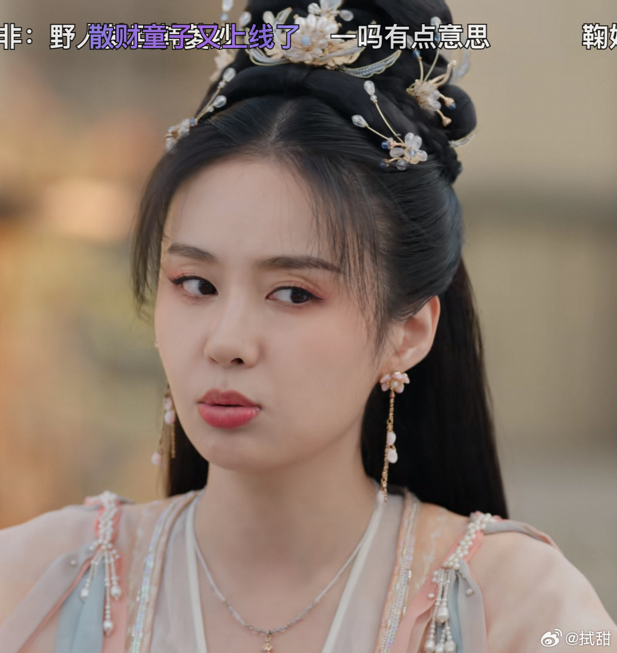 原来在花间令里不是故意扮丑 