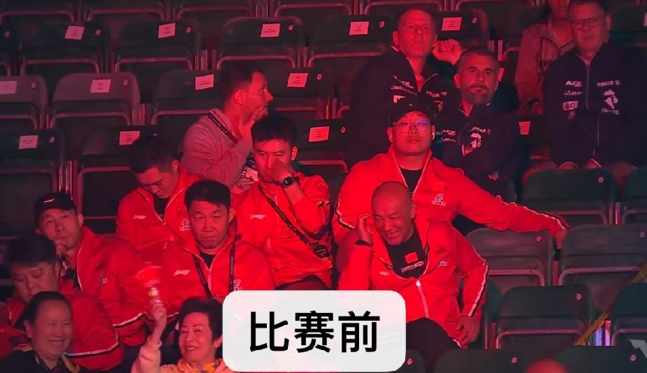 美国大满贯这张镜头太戳人了
 
一张赛场看台的对比图，道尽教练藏不住的情绪。
 