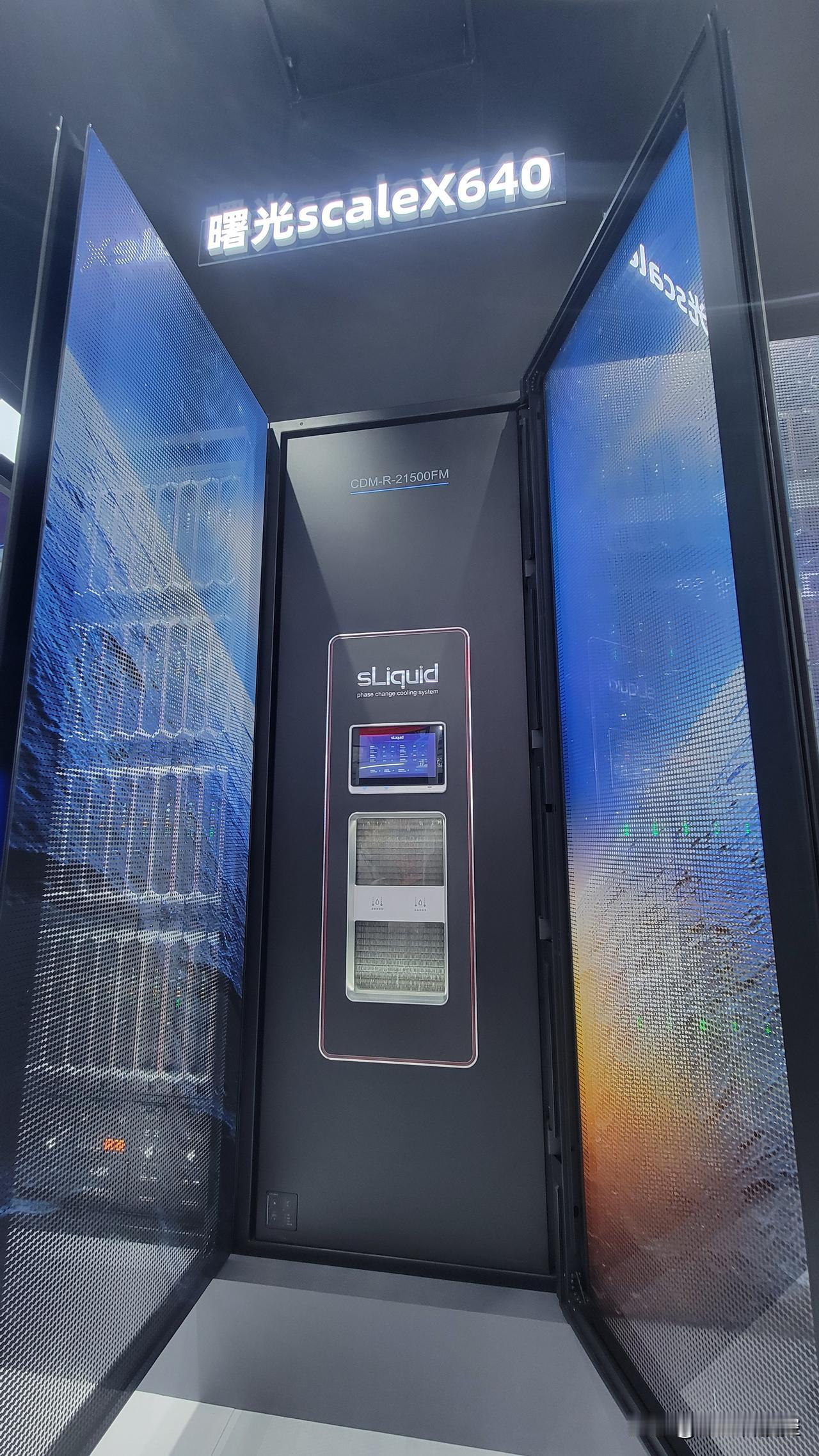 作为AI集群的运维er，之前两件事真能把人折腾到没脾气。

一是扩算力就得加机柜