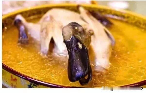中元节得吃鸭肉？
我还是第一次听说我们老家还有这个习俗，不查不知道，一查就知道自