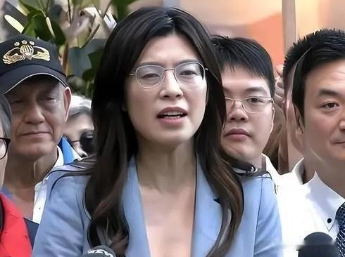 什么是湾湾民意？应该说，覆盖蓝绿，大多数人都不会选择战争！

向独的民进党是湾湾