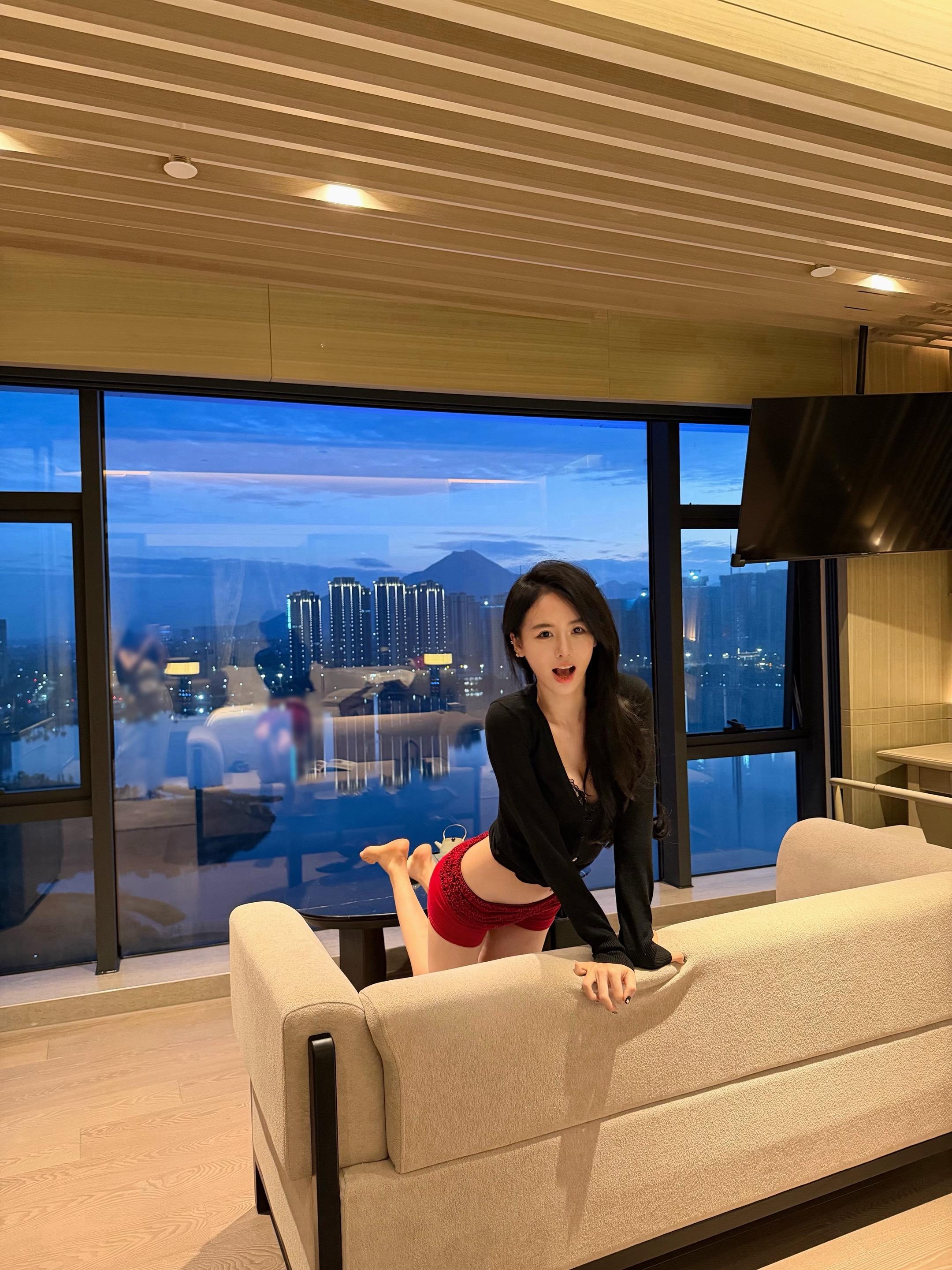 我喜欢你，你猜我为什么带逗号因为我逗你的 （₌᳐⌯'ᵕ'⌯ ₌᳐）