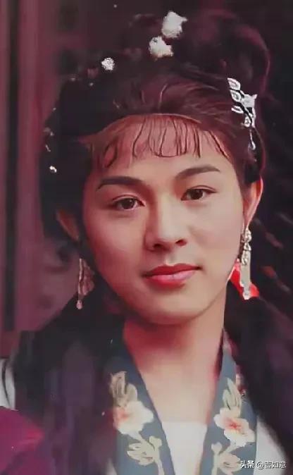 妩媚吧[奸笑]
如果他再看到这照片，不是笑疯在现场，而会有诸多感慨吧[奸笑]
时