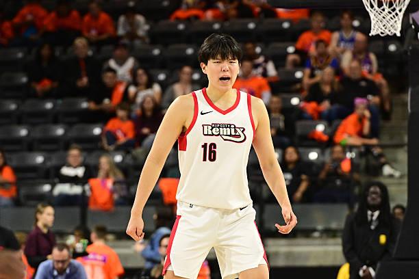 今日NBA赛果 | 杨瀚森终于上场了

今天进行了9场比赛：

魔术（105） 