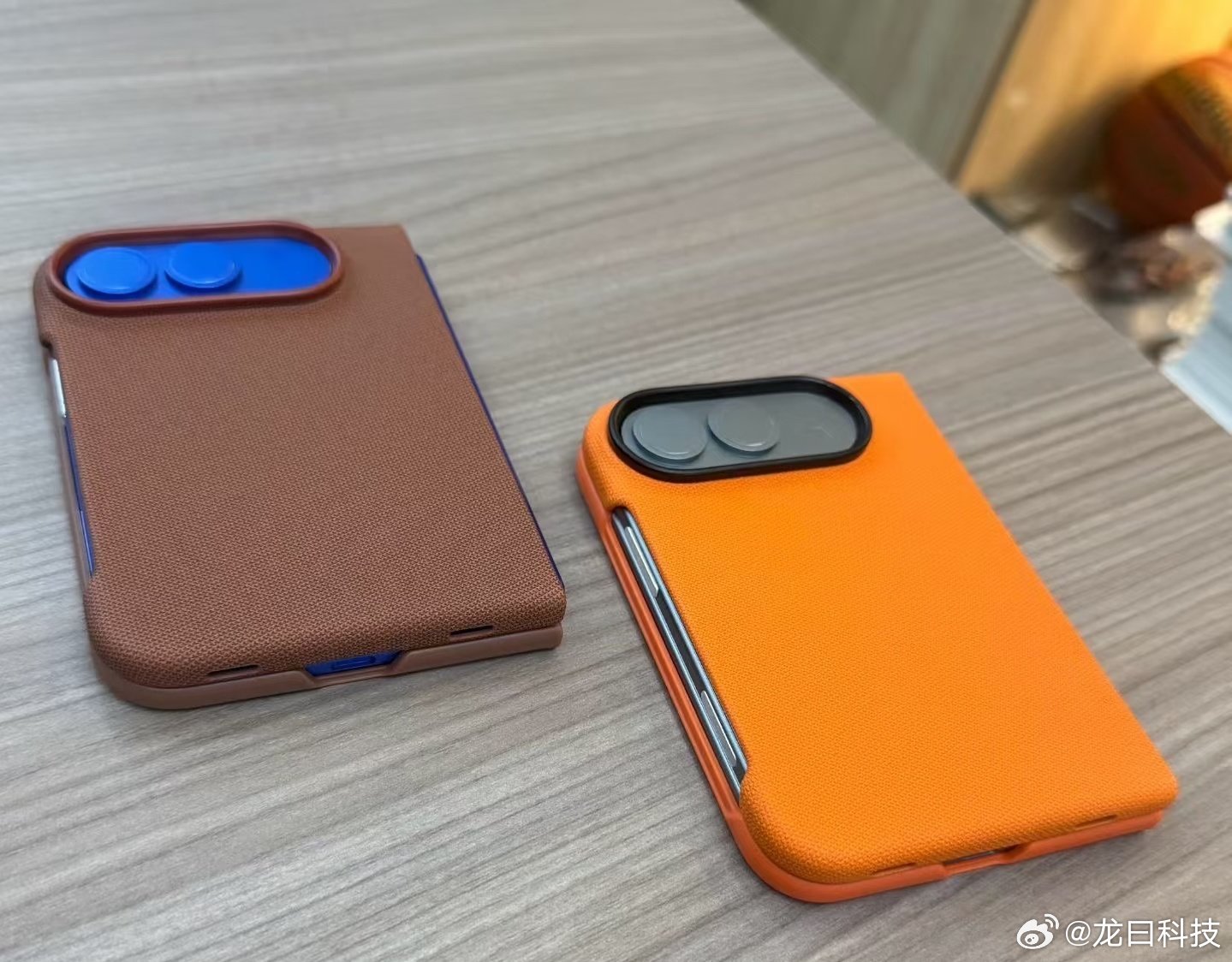 iPhone 折叠屏手机壳都出来了，大家觉得怎么样？ 
