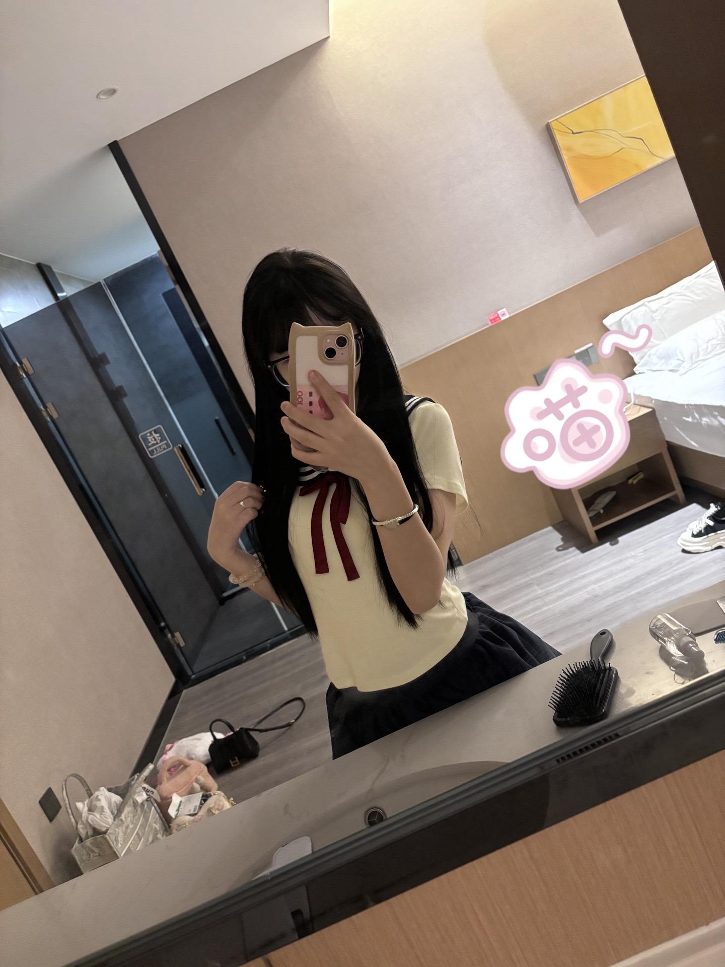 如果你今晚没有和我说晚安 那么明早我也不会跟你说早安如果我发现你把关于...