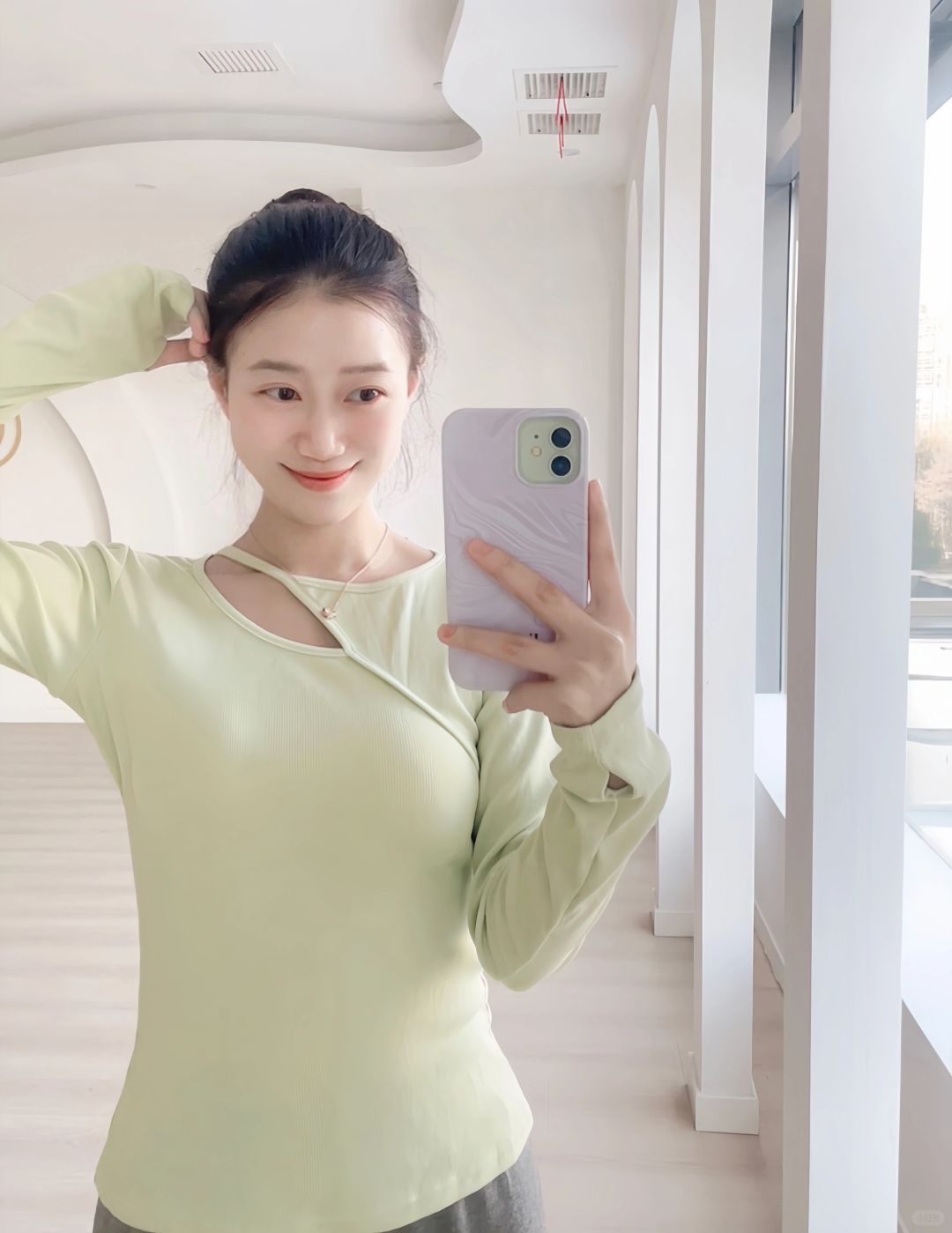 有设计感的绿色谁能不喜欢
再晚也要让你发现我☺️
舞蹈服：vonsu梵舒