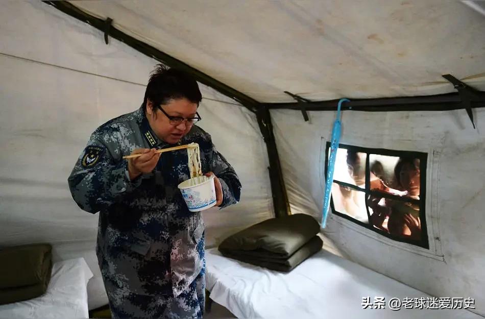 一直以来对韩老师印象都挺好的，热心公益事业，不知道为什么最近总是刷到她的负面新闻