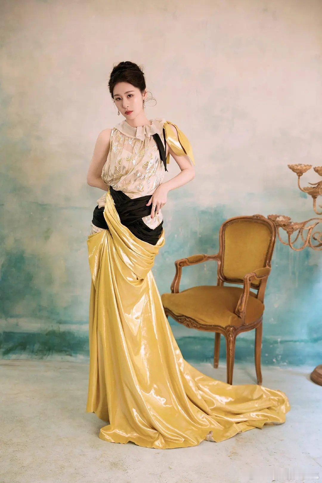 今晚新季高定上身的有5人～白鹿Rahul Mishra 26春夏高定张碧晨 Ro