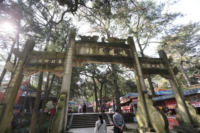 陈圆圆到底被谁抢占，这事儿争议不小。很多人觉得是刘宗敏。刘宗敏出身铁匠，臂力惊人