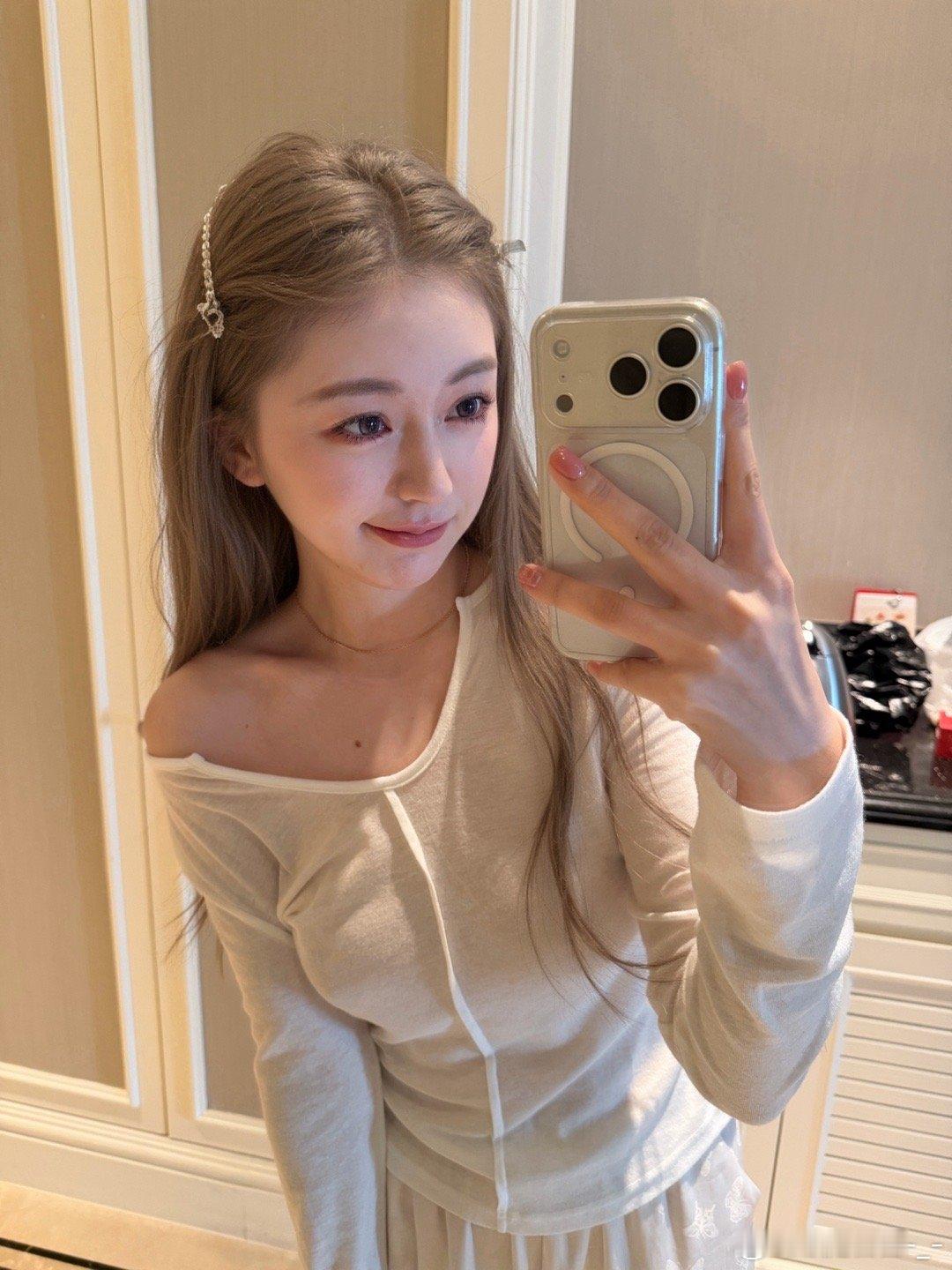 最近想去三亚生活，你们快劝退一下我我妈说我想一出是一出欧尼茜茜