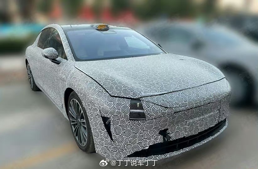 享界S9增程版：1.5T 4缸增程器，42度电池，CLTC纯电续航225公里，综