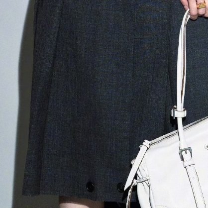 杨幂 学会发现身边的美好，感谢每一次的相遇和相识，让我们成为更加优秀的自己。做一