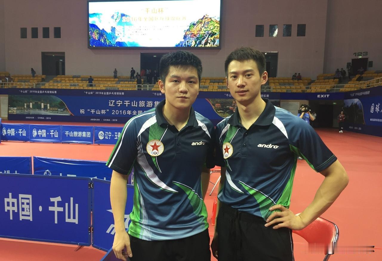 樊振东私底下是一个善良随和会为他人考虑的人这没错，但是在赛场上他首先是一个运动员