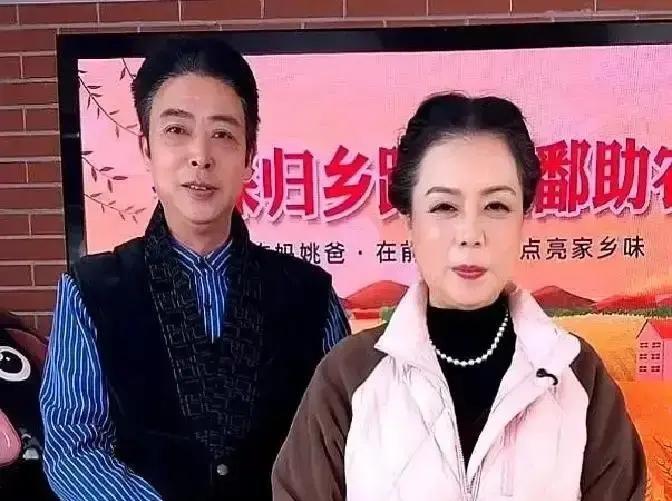 他下播不是事故，是精确制导的流量导弹。
停播十分钟，让八百万人在线等。
小号点赞