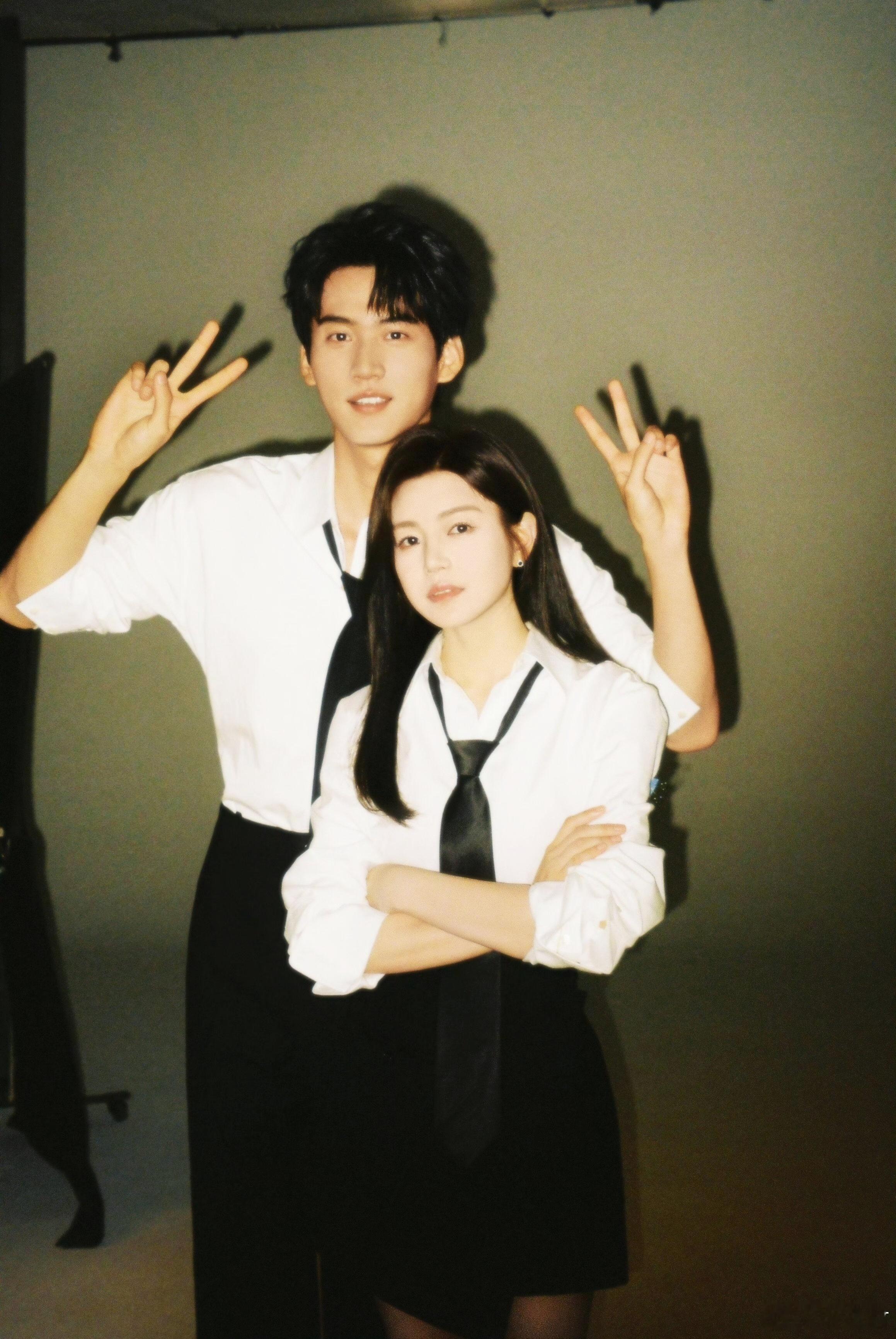 狙击蝴蝶弹幕开着弹幕追《狙击蝴蝶》太快乐了岑矜庆祝新生活弹幕全在刷新生活在写作业