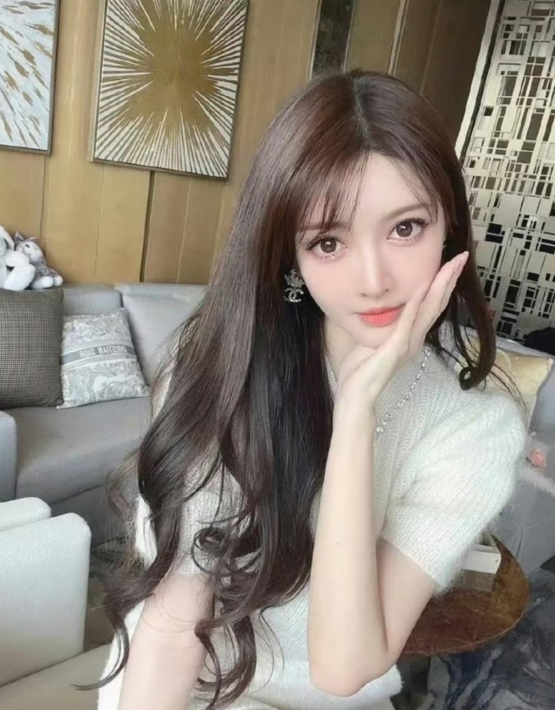 现在最开心的不是叶珂

而是医美公司

近日，“叶珂do肚子”的话题上热搜了，叶