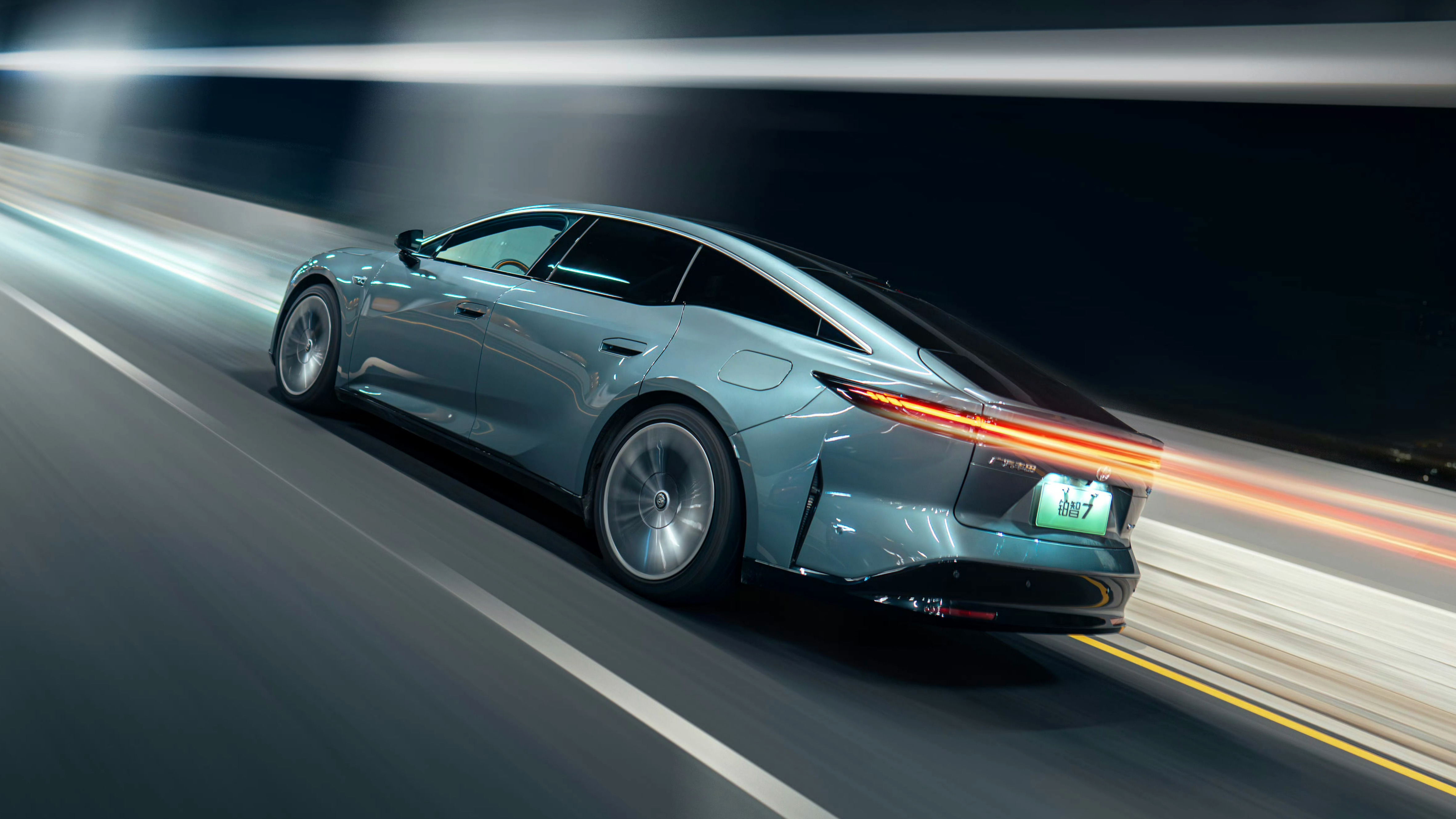 丰田铂智7的外形真不错，好看耐看主要是结合它十几万的价格，质感太越级了就这个外观